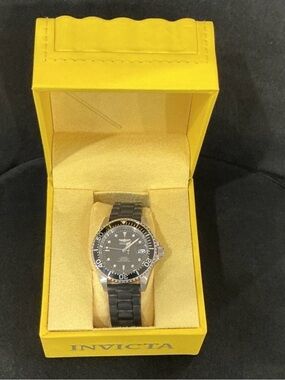 Invicta Black Dial Men's Dive Watch with Black Bracelet